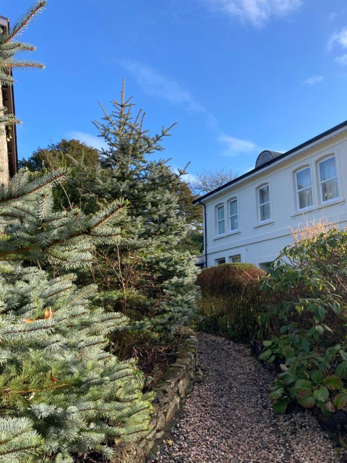 Hollyhocks Holiday Home- 2 Bedroomed Ground Floor Apartment Sleeps 5 Ivybridge Extérieur photo