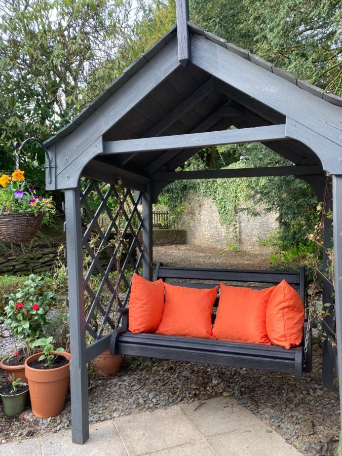 Hollyhocks Holiday Home- 2 Bedroomed Ground Floor Apartment Sleeps 5 Ivybridge Extérieur photo