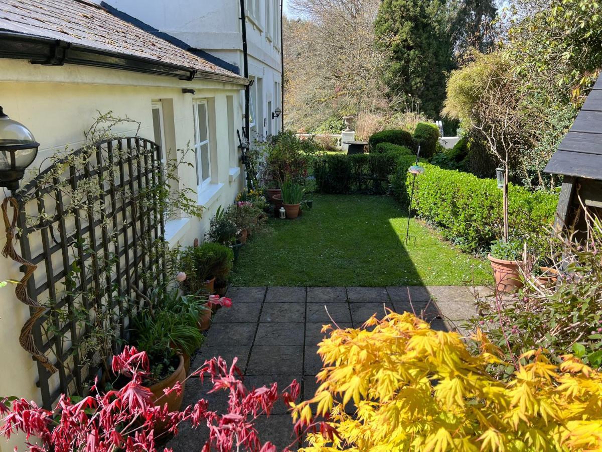 Hollyhocks Holiday Home- 2 Bedroomed Ground Floor Apartment Sleeps 5 Ivybridge Extérieur photo