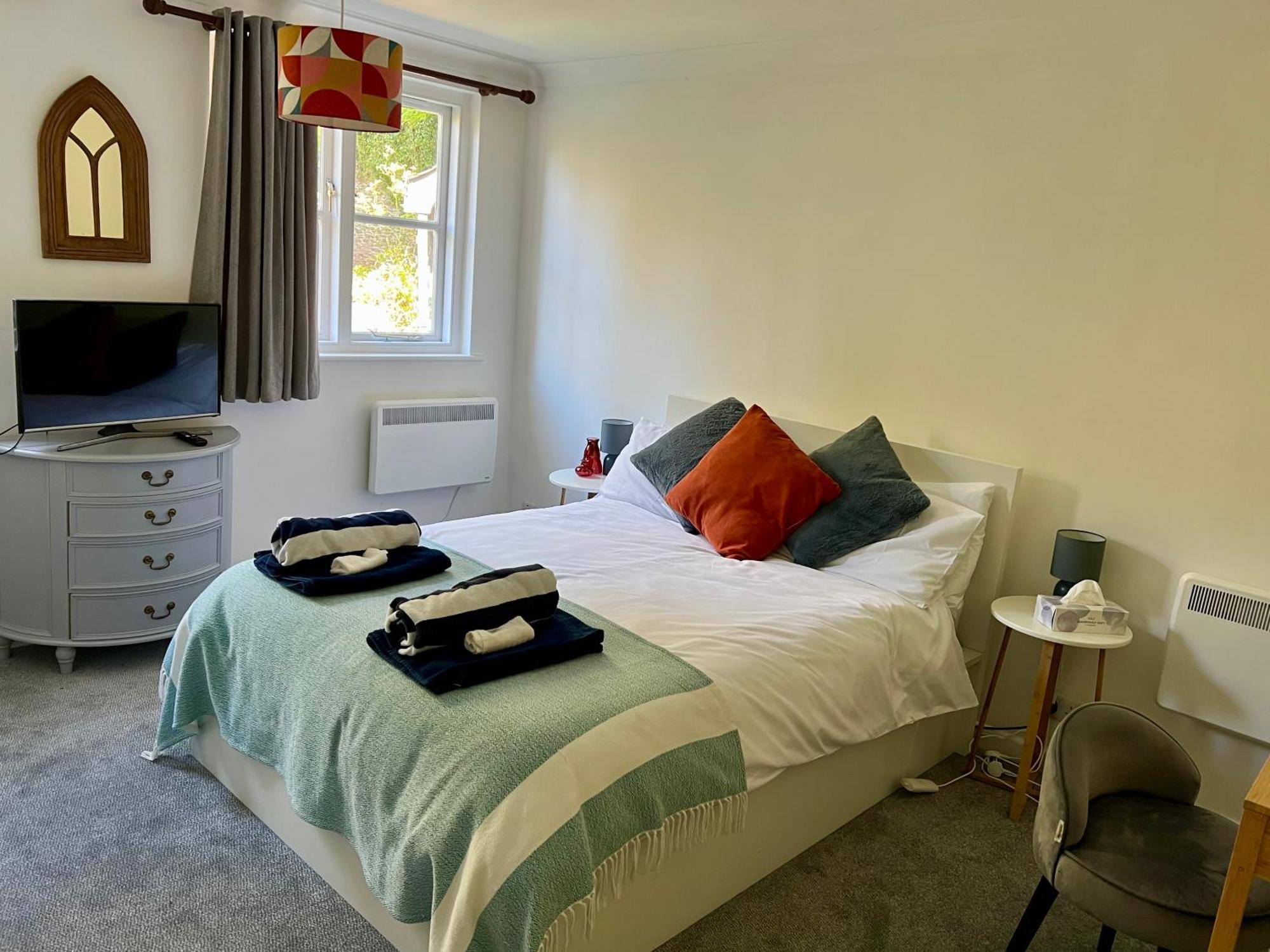 Hollyhocks Holiday Home- 2 Bedroomed Ground Floor Apartment Sleeps 5 Ivybridge Extérieur photo